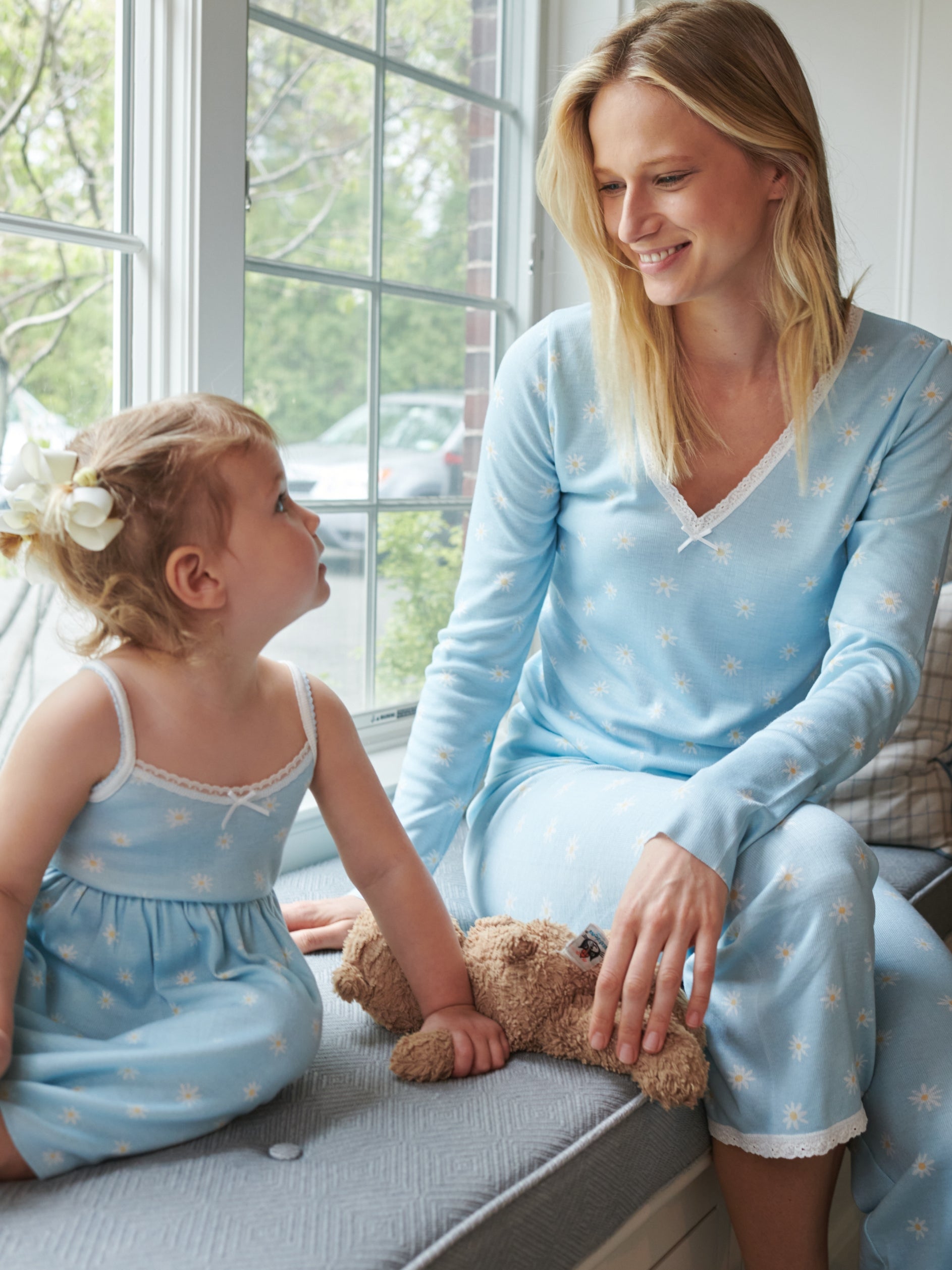 SIMPLY DAISY Print Lookbook